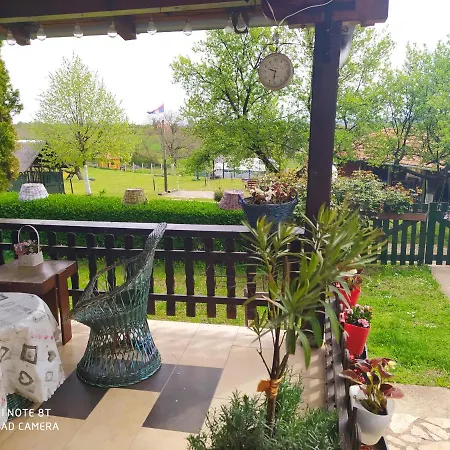 Deciji Vinogradi Belgrade, Sopot, Kosmaj Vakantiehuis *