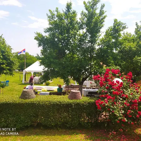 Deciji Vinogradi Belgrade, Sopot, Kosmaj Vakantiehuis