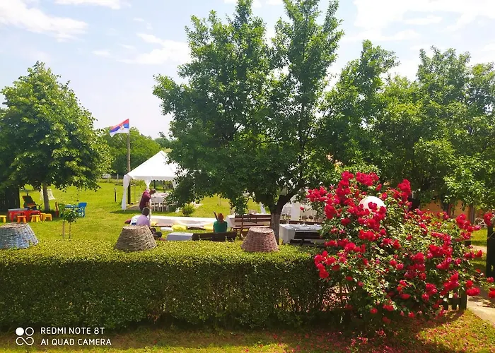 Deciji Vinogradi Belgrade, Sopot, Kosmaj Casa de Férias